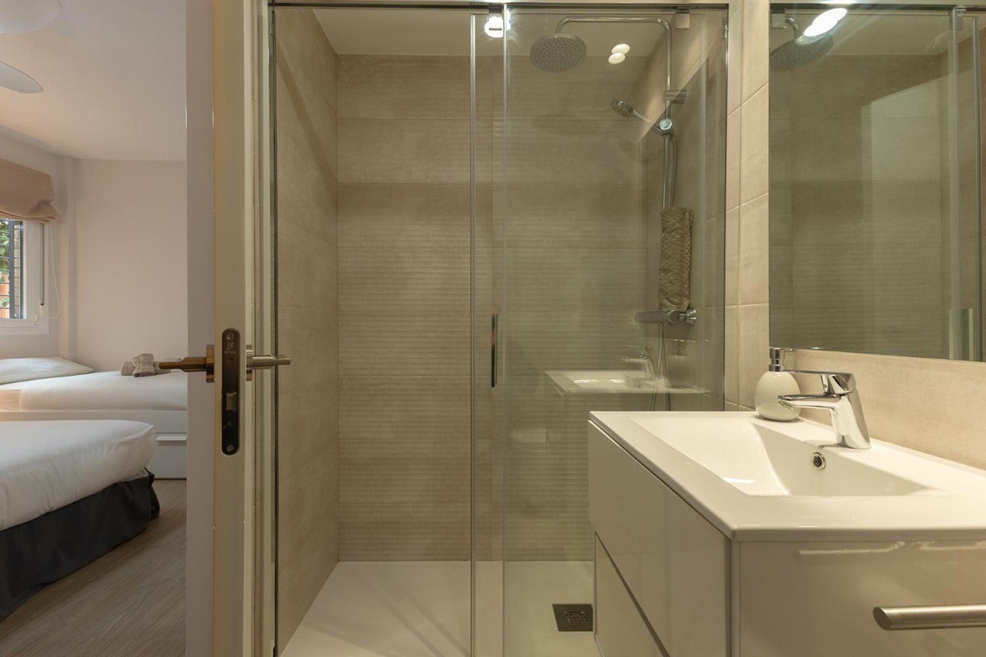 Charming Apartment With Private Patio At Plaza De Espana By Ocityzen 塞维利亚 外观 照片